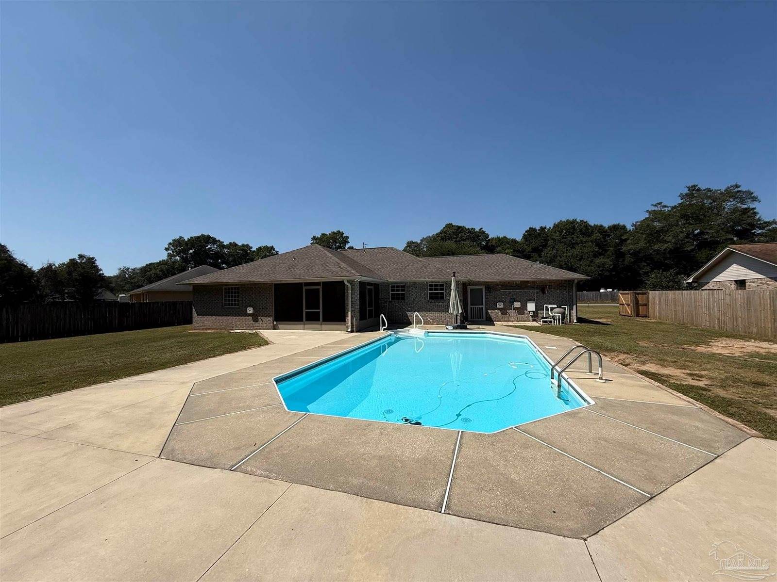 5819 Hermitage Cir, Milton, FL 32570