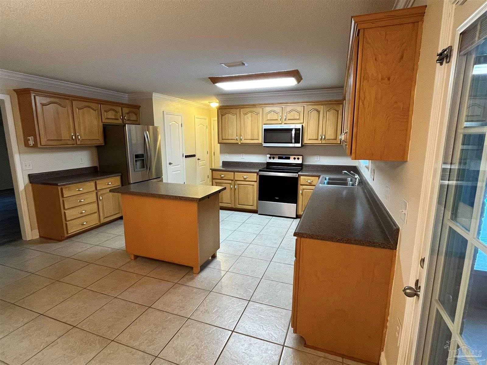 5819 Hermitage Cir, Milton, FL 32570