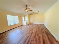 5819 Hermitage Cir, Milton, FL 32570