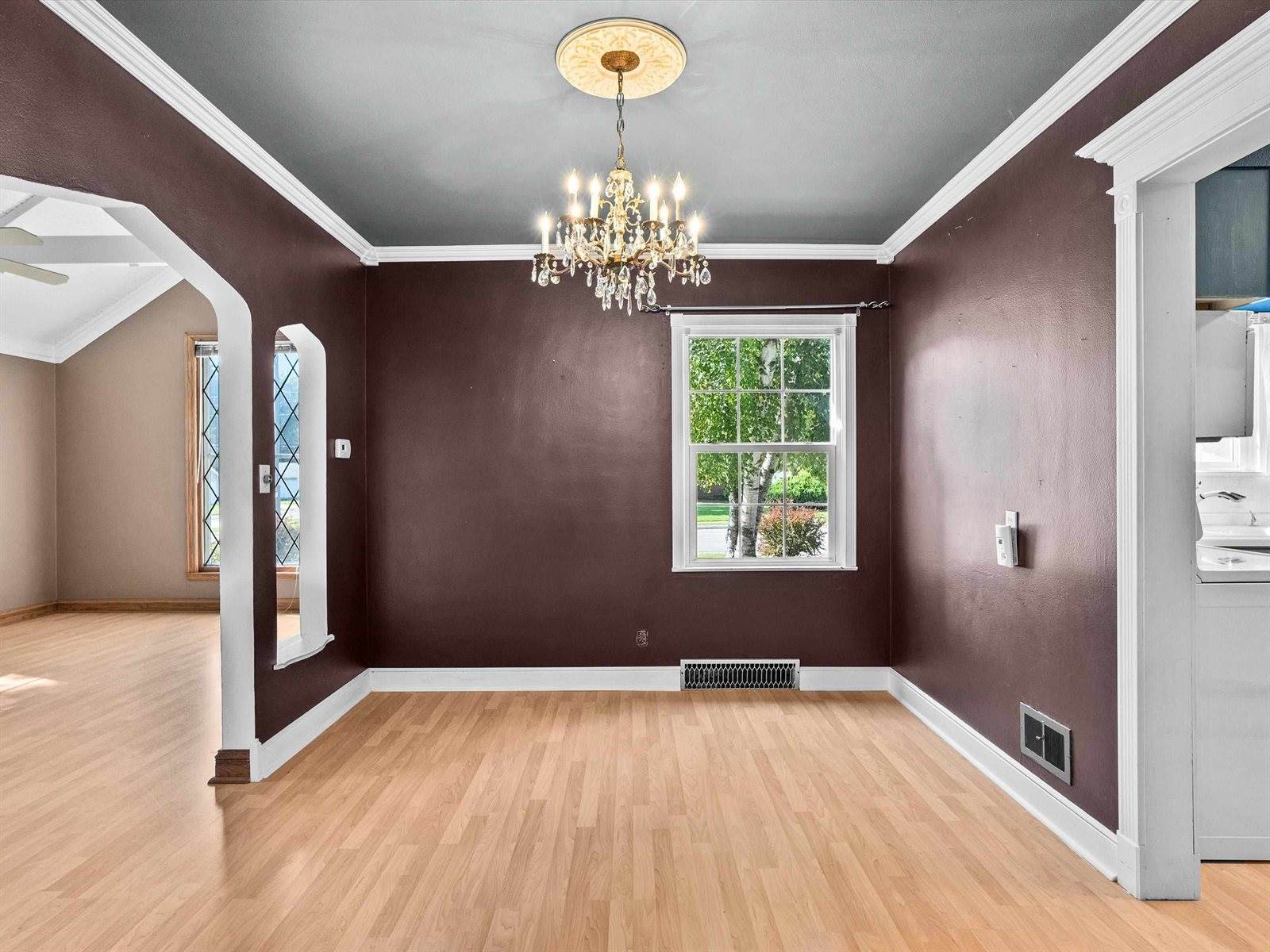 907 S Oak Avenue, Marshfield, WI 54449