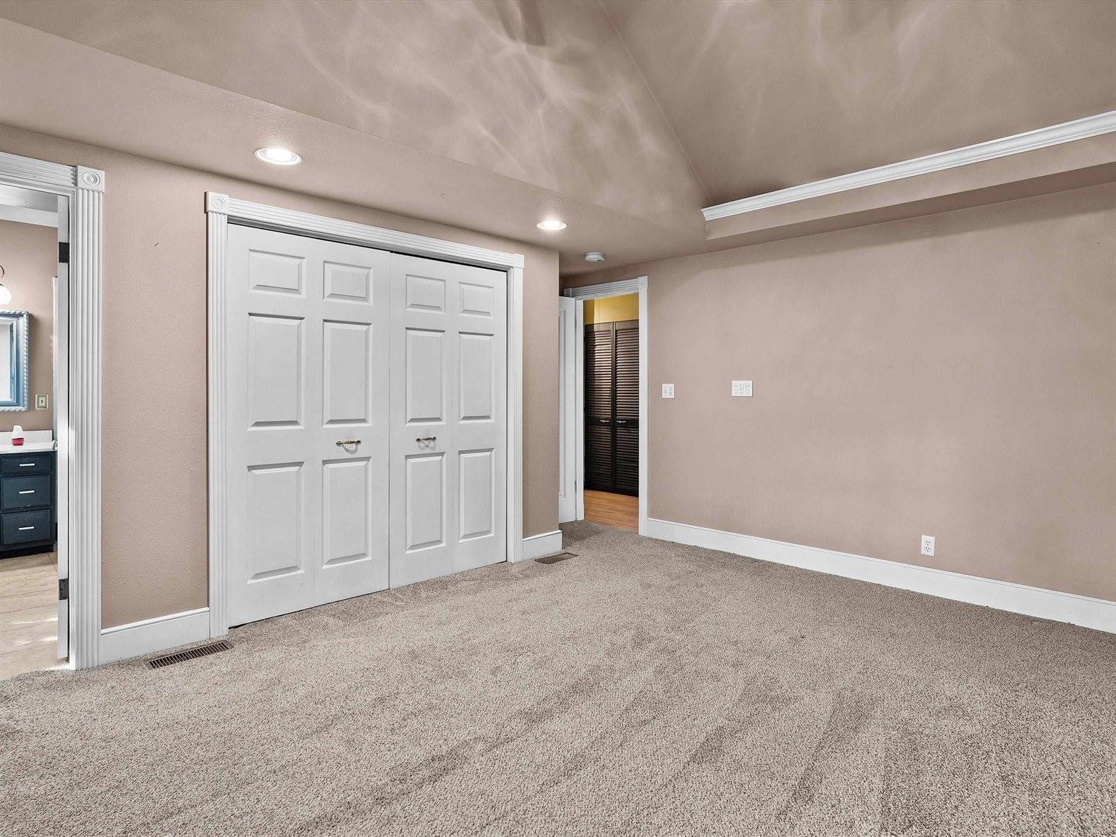 907 S Oak Avenue, Marshfield, WI 54449