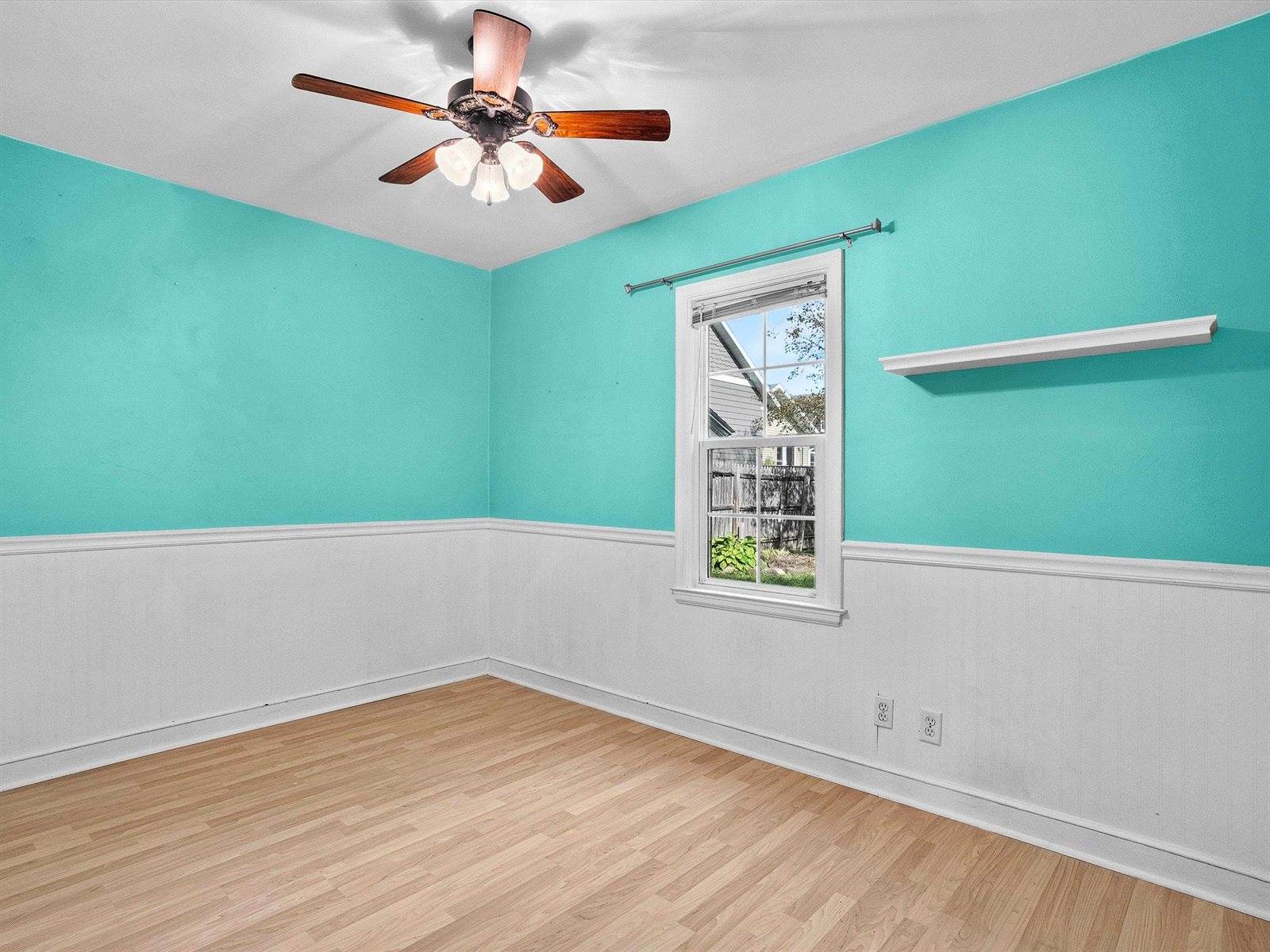 907 S Oak Avenue, Marshfield, WI 54449