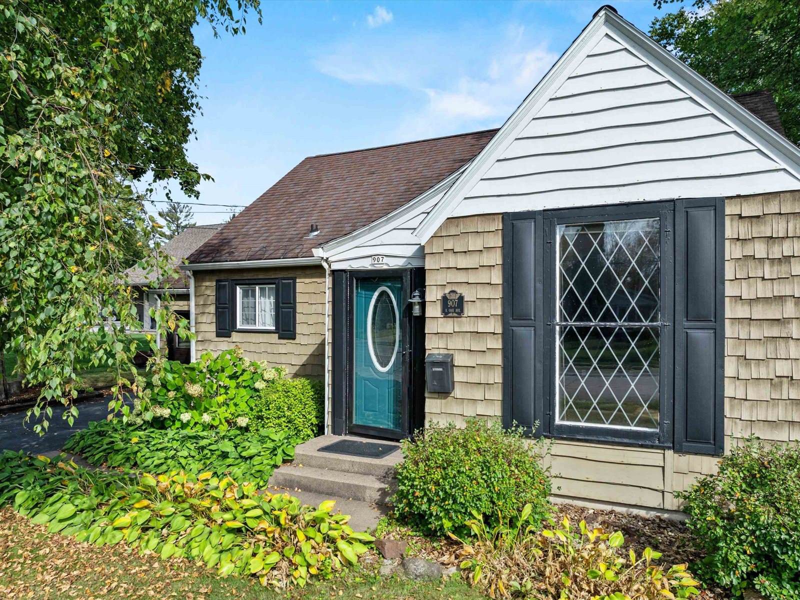 907 S Oak Avenue, Marshfield, WI 54449