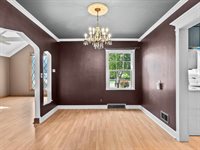 907 S Oak Avenue, Marshfield, WI 54449