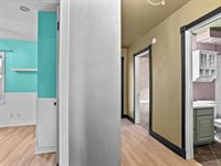 907 S Oak Avenue, Marshfield, WI 54449