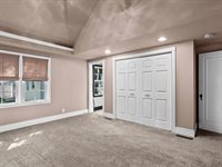 907 S Oak Avenue, Marshfield, WI 54449