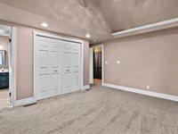 907 S Oak Avenue, Marshfield, WI 54449