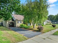 907 S Oak Avenue, Marshfield, WI 54449