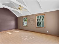 907 S Oak Avenue, Marshfield, WI 54449