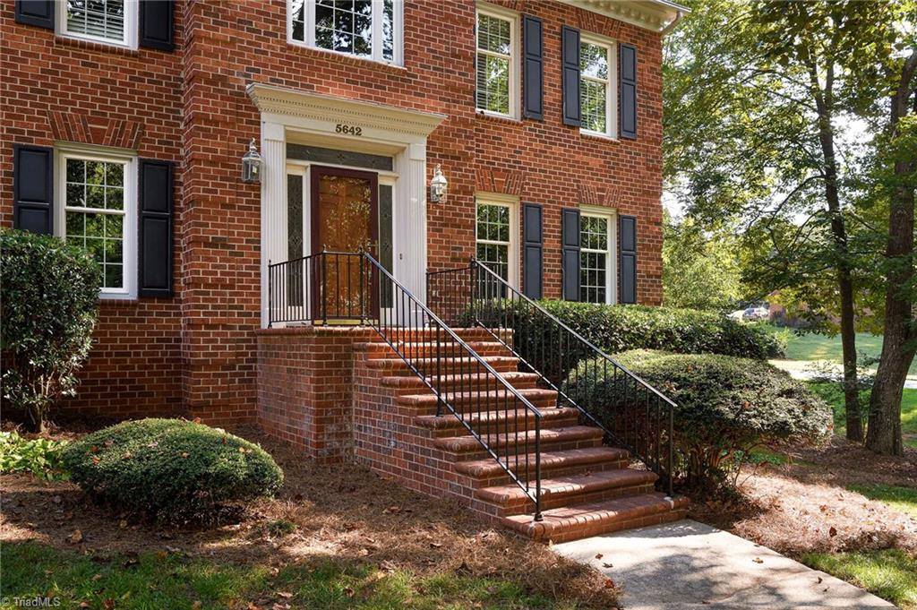 5642 Regents Park Road, Kernersville, NC 27284