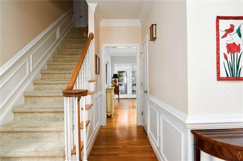 5642 Regents Park Road, Kernersville, NC 27284