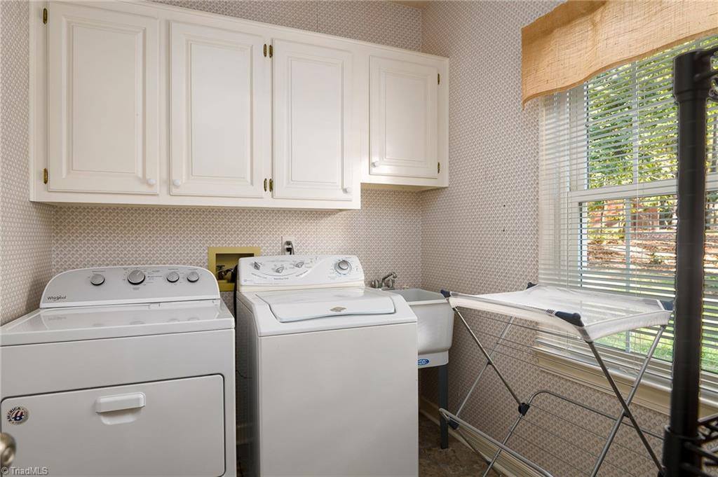 5642 Regents Park Road, Kernersville, NC 27284