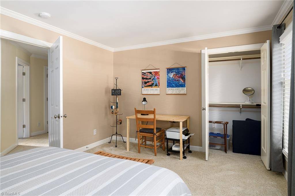 5642 Regents Park Road, Kernersville, NC 27284