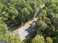 Potters Court, Gerrardstown, WV 25420