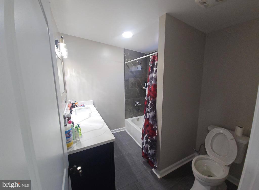 8513 Wilderness Woods, Rhoadesville, VA 22542