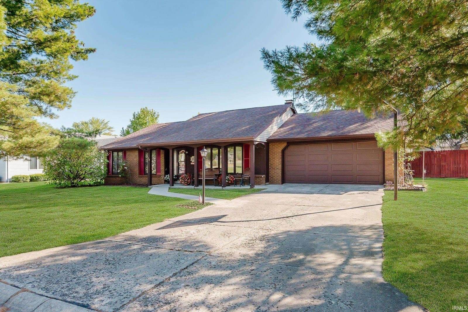 40 Maple Court, Hartford City, IN 47348