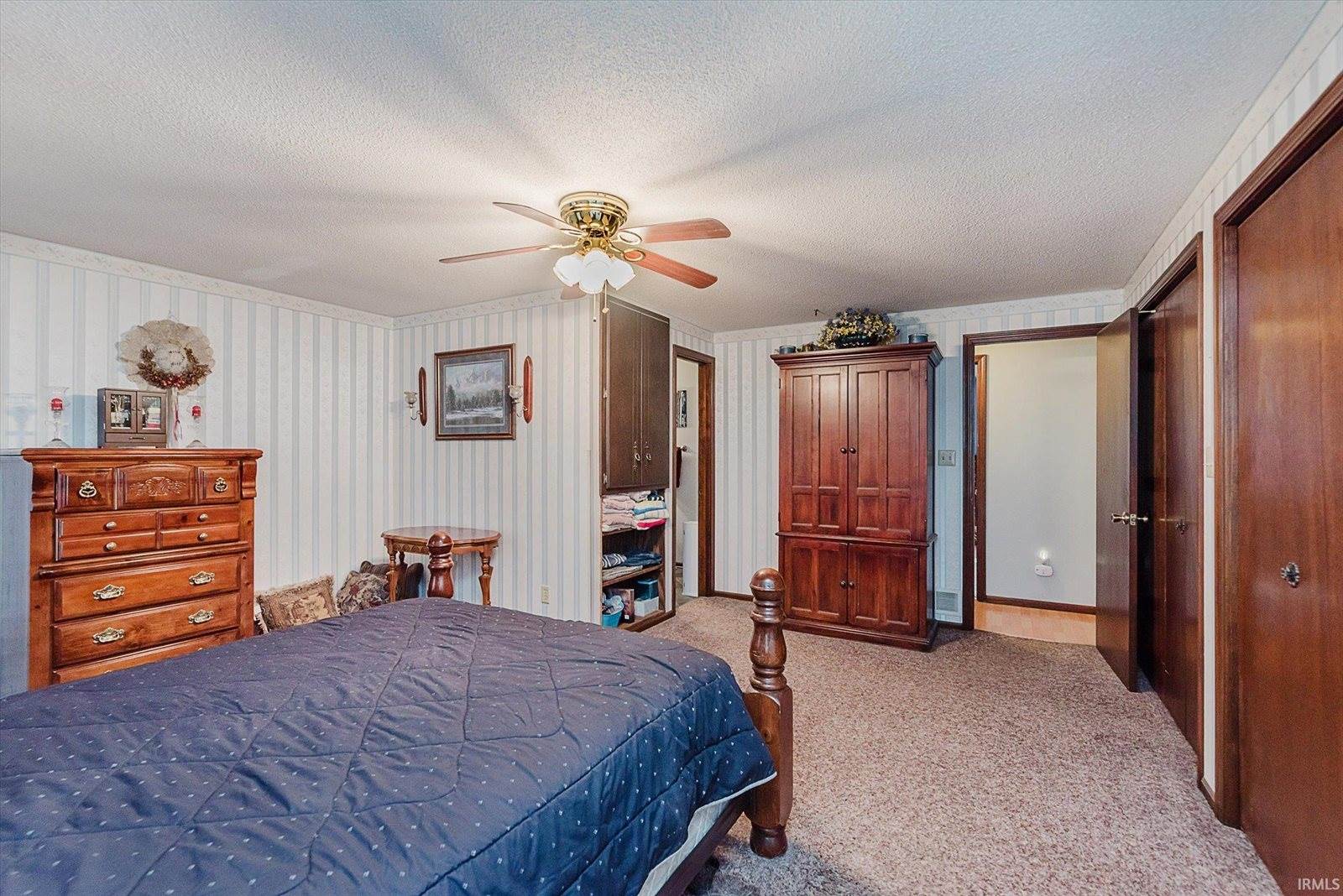 40 Maple Court, Hartford City, IN 47348