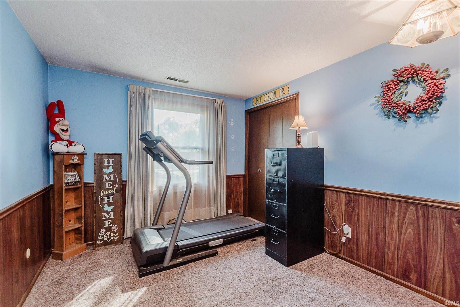 40 Maple Court, Hartford City, IN 47348