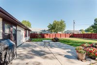 40 Maple Court, Hartford City, IN 47348