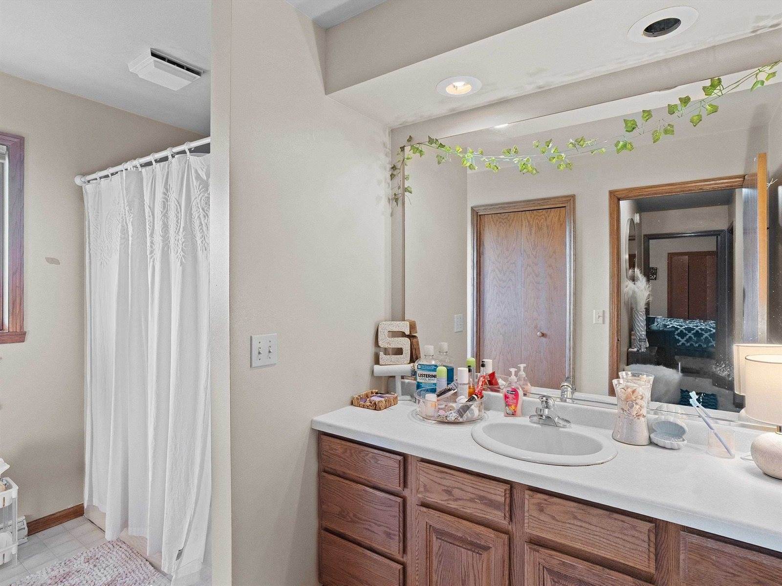 1505 N Hume Avenue, Marshfield, WI 54449