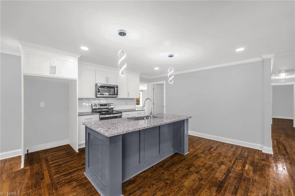 2434 New Walkertown Road, Winston-Salem, NC 27101