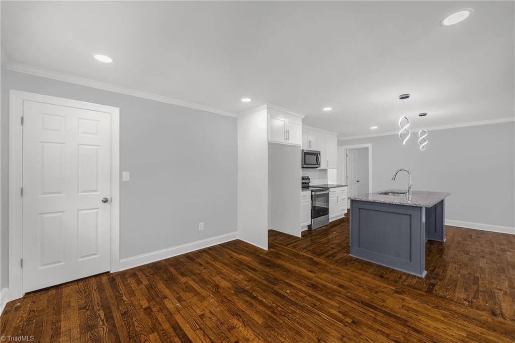 2434 New Walkertown Road, Winston-Salem, NC 27101