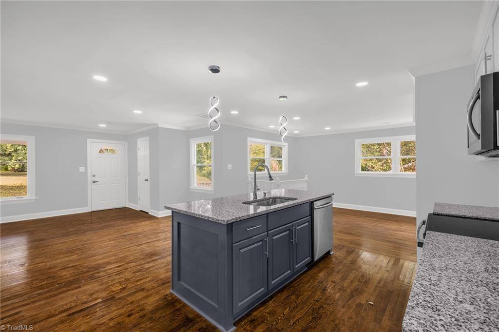 2434 New Walkertown Road, Winston-Salem, NC 27101