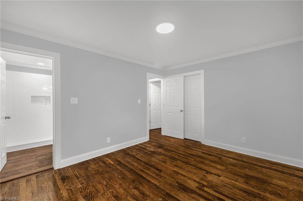 2434 New Walkertown Road, Winston-Salem, NC 27101