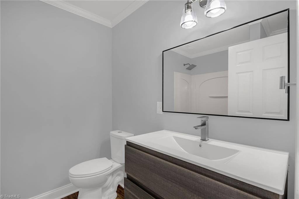 2434 New Walkertown Road, Winston-Salem, NC 27101