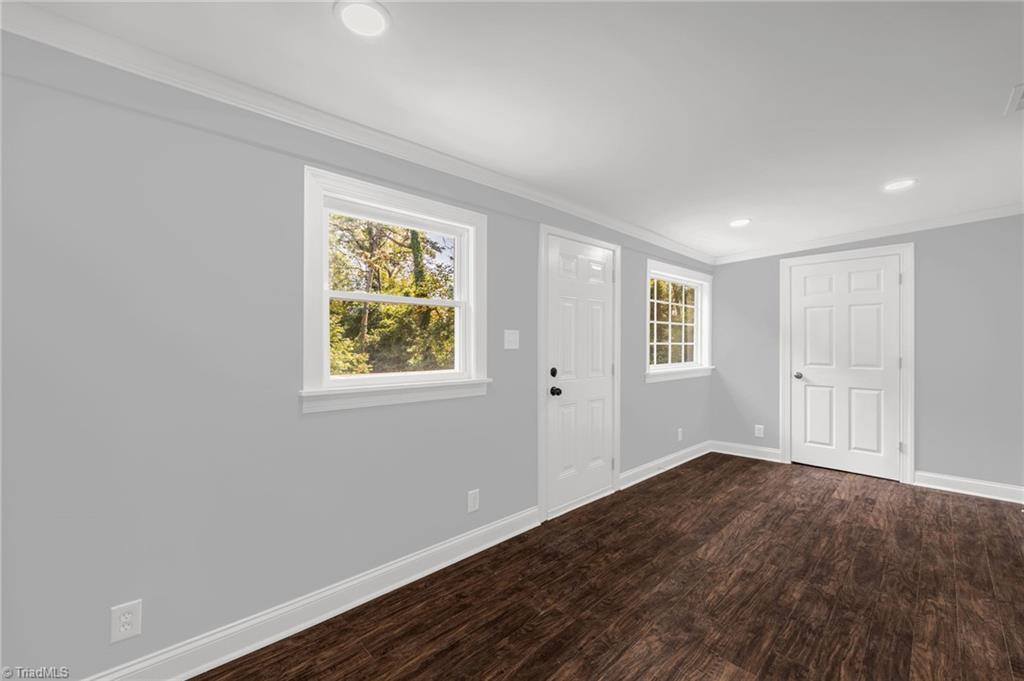 2434 New Walkertown Road, Winston-Salem, NC 27101