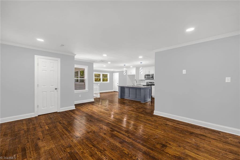 2434 New Walkertown Road, Winston-Salem, NC 27101