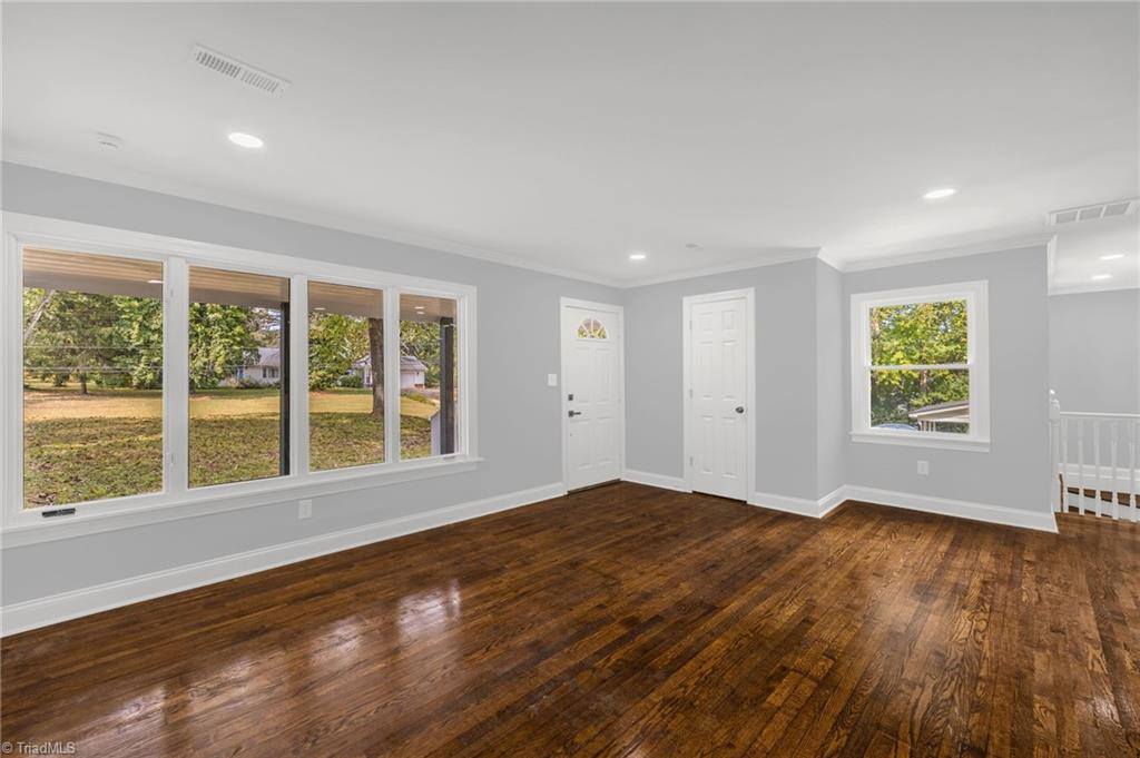 2434 New Walkertown Road, Winston-Salem, NC 27101