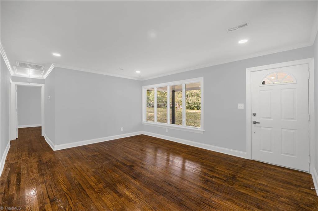 2434 New Walkertown Road, Winston-Salem, NC 27101