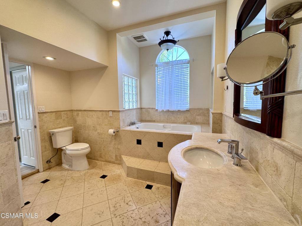 20445 Miranda Street, Woodland Hills, CA 91367