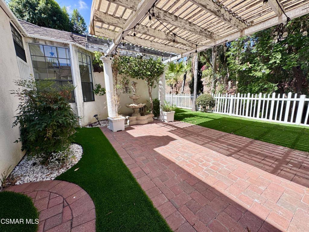 20445 Miranda Street, Woodland Hills, CA 91367