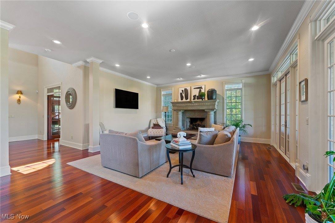 8068 Maplevale Drive, Canfield, OH 44406