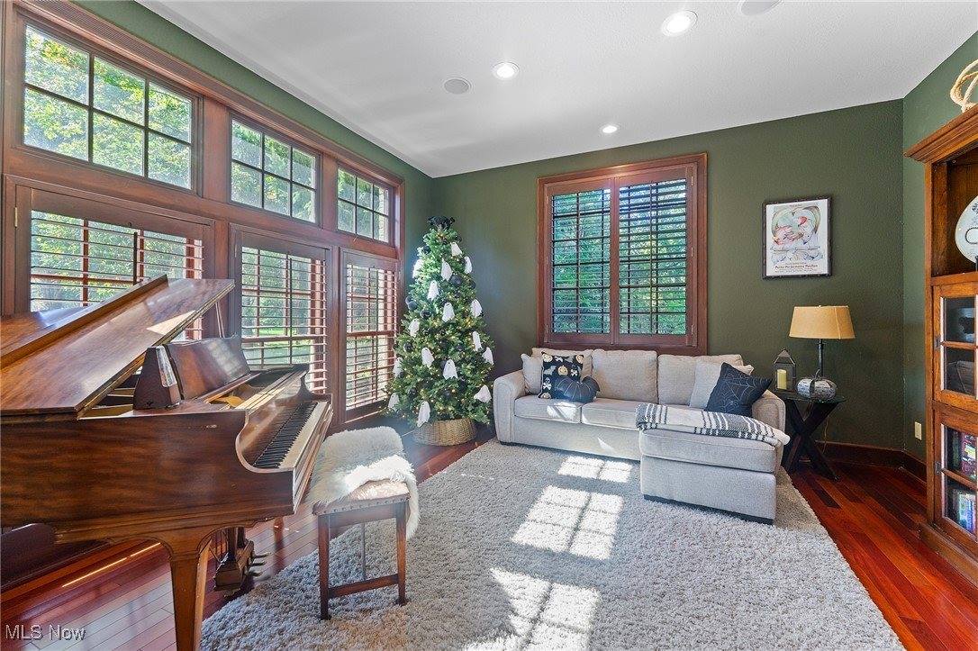 8068 Maplevale Drive, Canfield, OH 44406