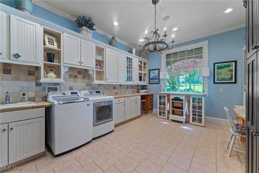 8068 Maplevale Drive, Canfield, OH 44406