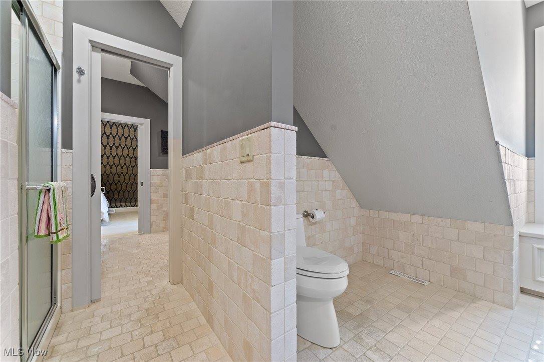 8068 Maplevale Drive, Canfield, OH 44406