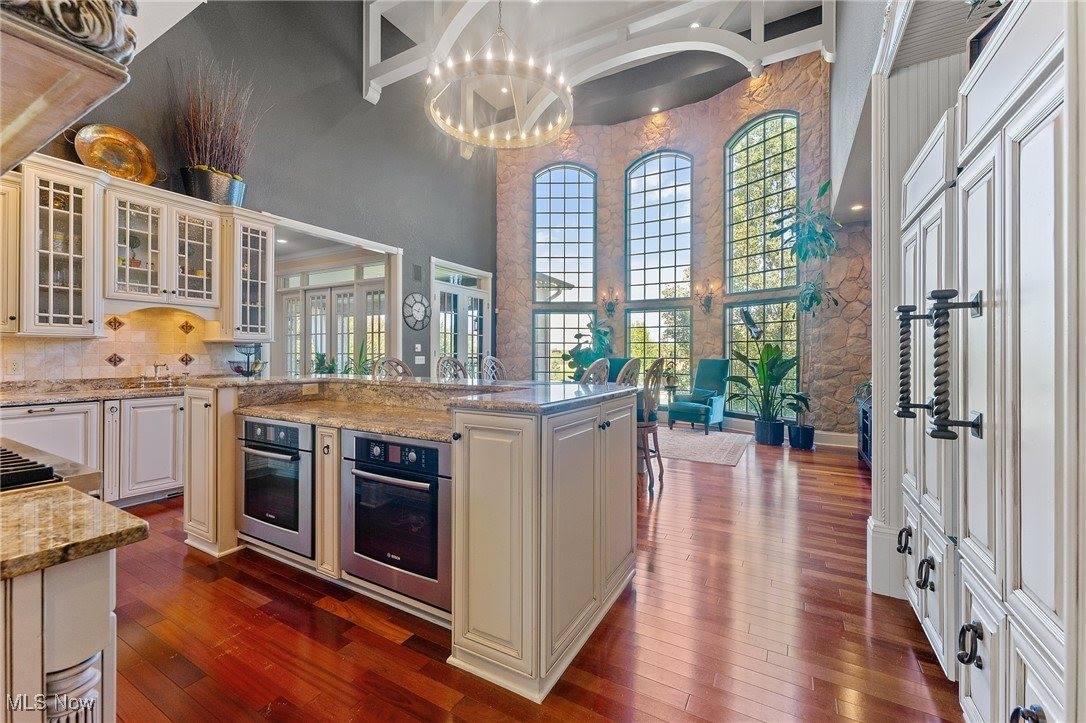 8068 Maplevale Drive, Canfield, OH 44406