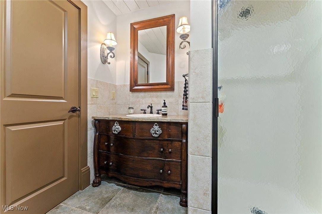 8068 Maplevale Drive, Canfield, OH 44406