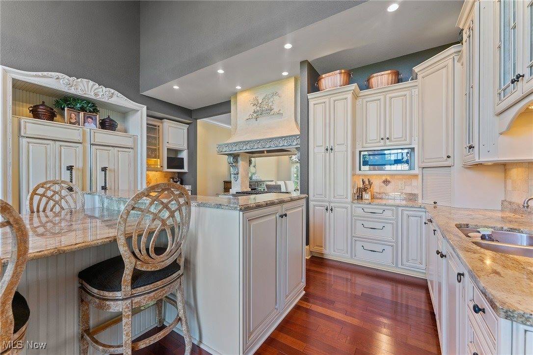 8068 Maplevale Drive, Canfield, OH 44406