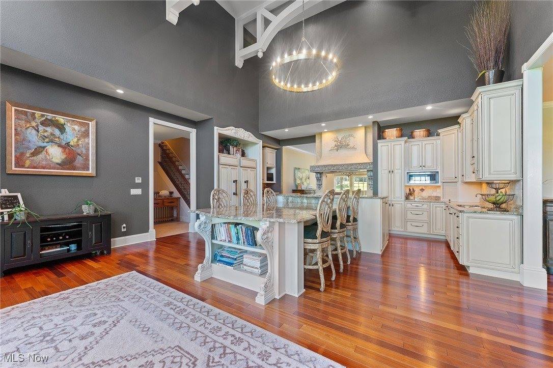 8068 Maplevale Drive, Canfield, OH 44406