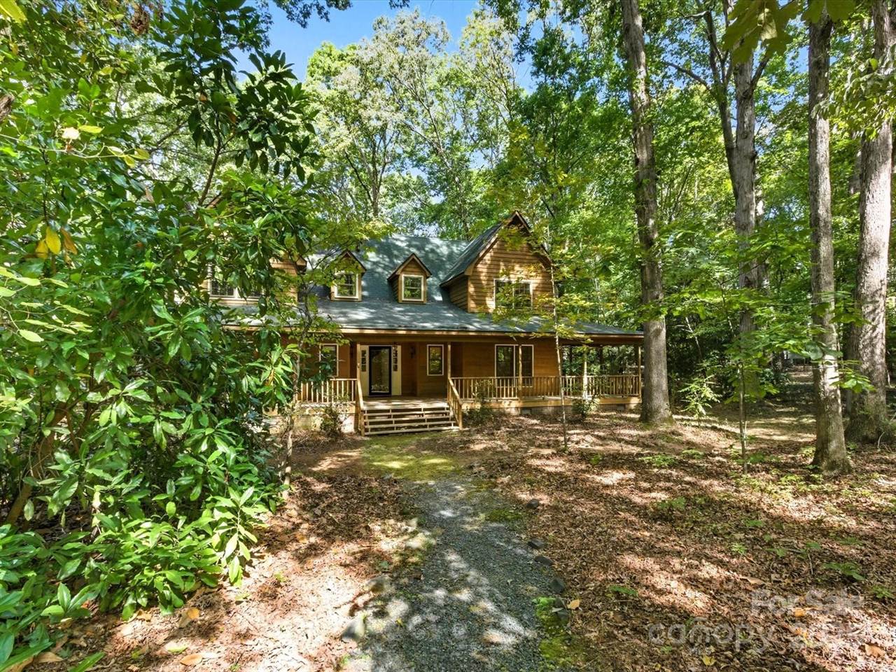 100 Canterbury Lane, Matthews, NC 28104