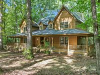 100 Canterbury Lane, Matthews, NC 28104