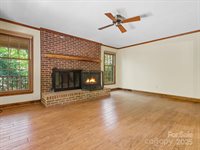 100 Canterbury Lane, Matthews, NC 28104