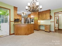 100 Canterbury Lane, Matthews, NC 28104