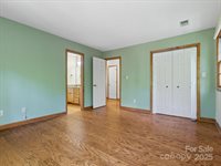 100 Canterbury Lane, Matthews, NC 28104