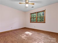 100 Canterbury Lane, Matthews, NC 28104