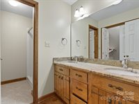 100 Canterbury Lane, Matthews, NC 28104